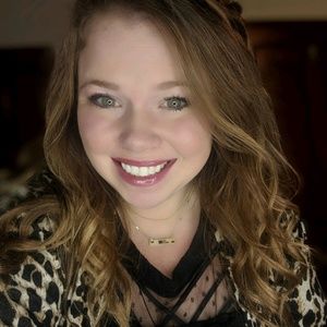 Meet your Posher, Cassie